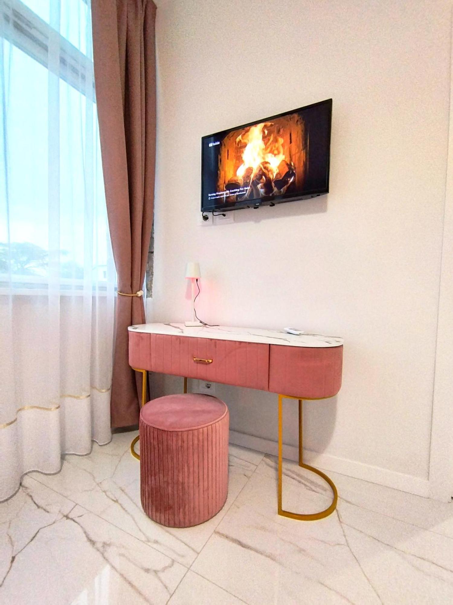Apartment Lux Center, 2camere, 2bagni, Train Station Smn Florence
