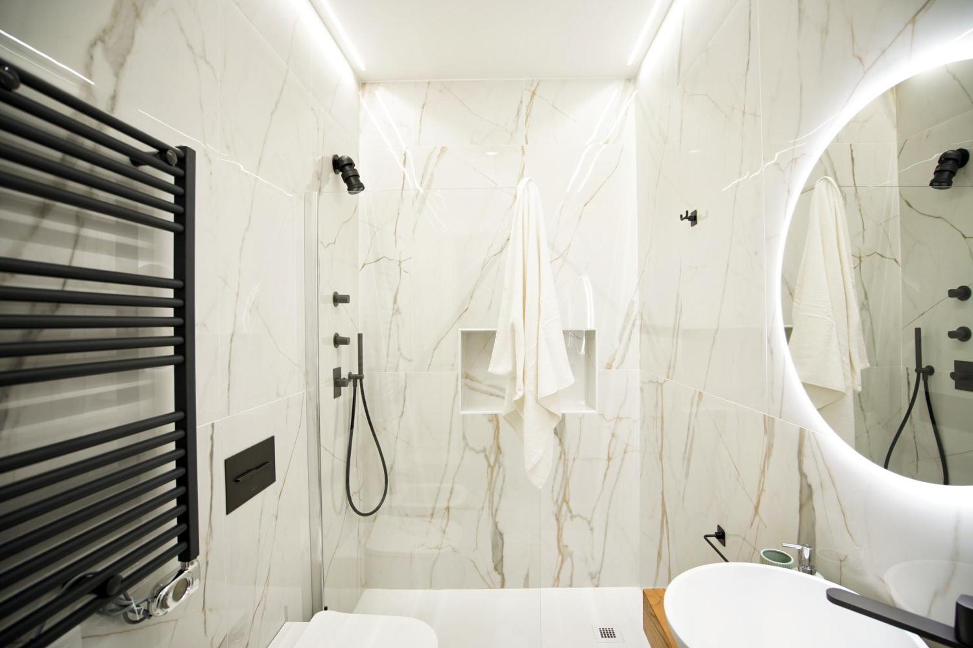 Apartment Lux Center, 2camere, 2bagni, Train Station Smn *