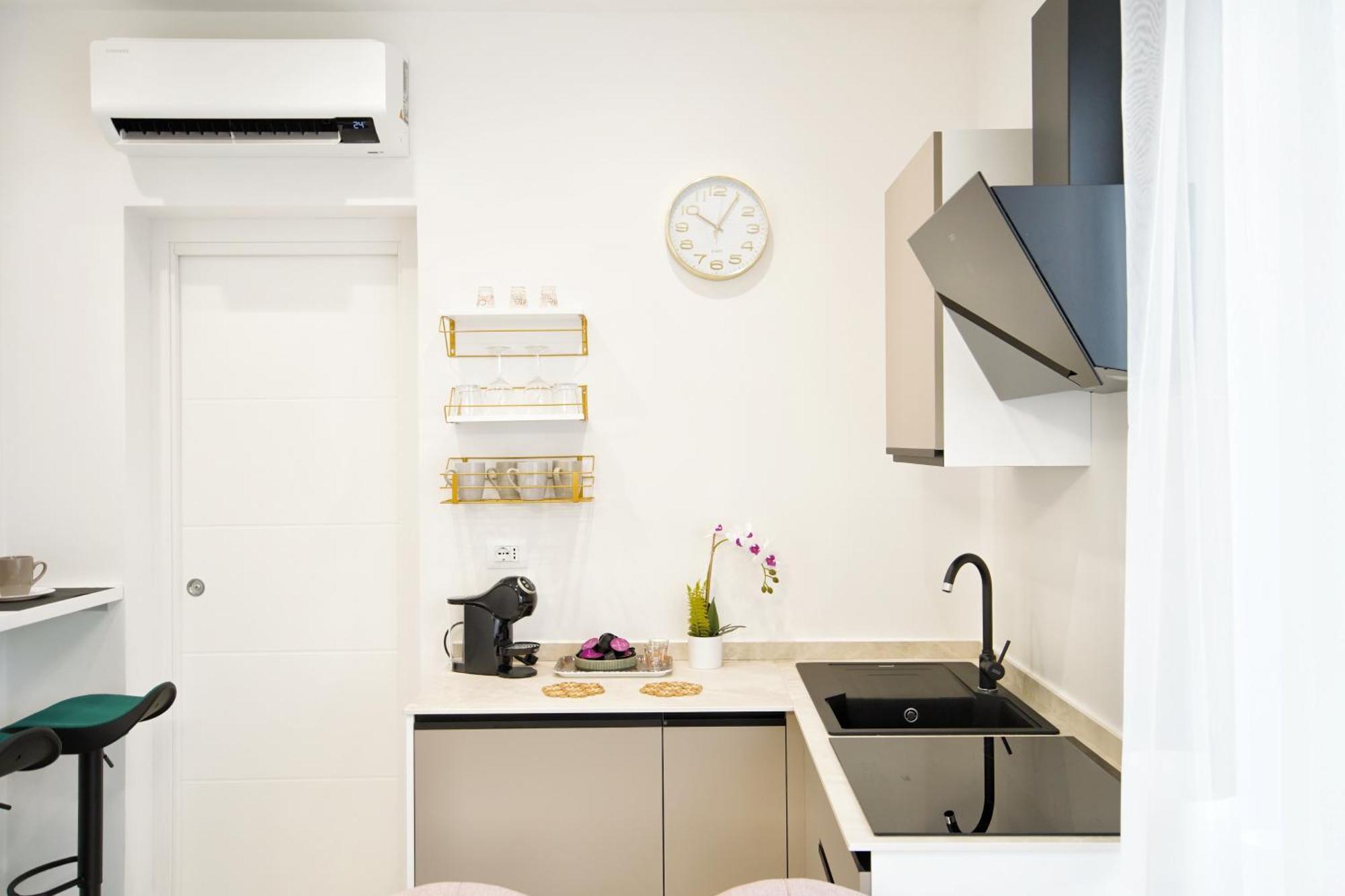 Lux Center, 2camere, 2bagni, Train Station Smn Apartment *