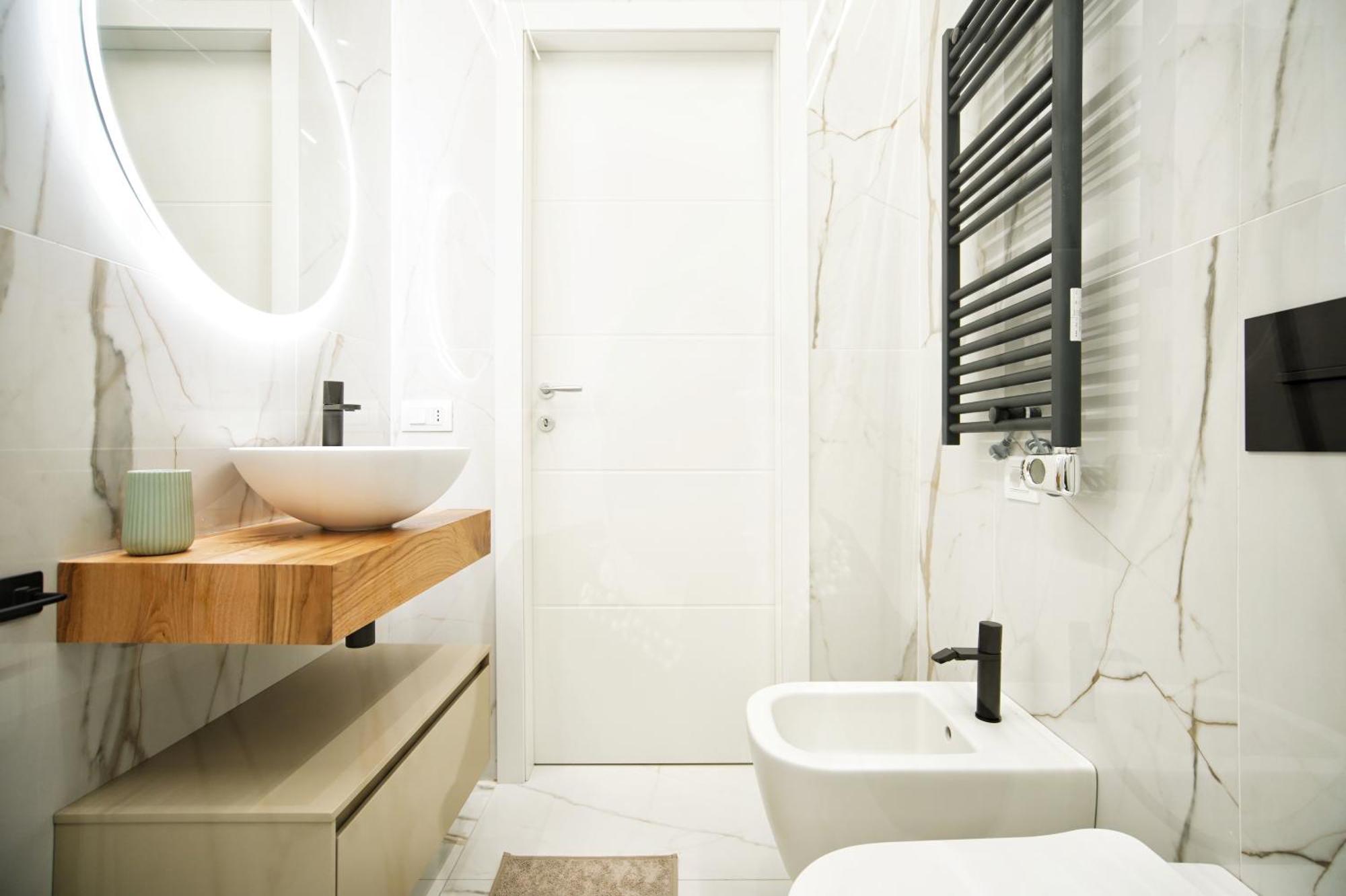 Lux Center, 2camere, 2bagni, Train Station Smn Apartment *
