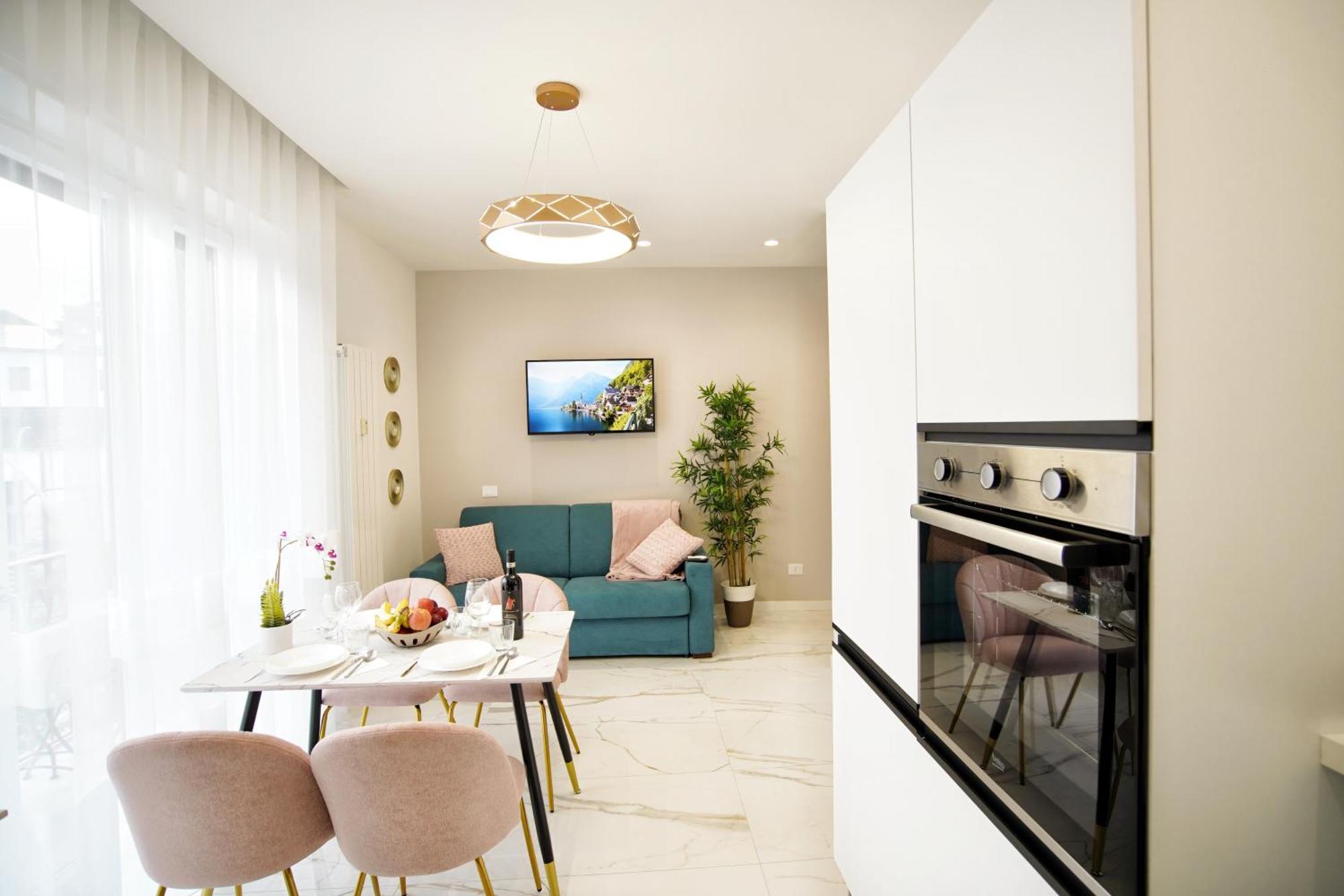 Lux Center, 2camere, 2bagni, Train Station Smn *